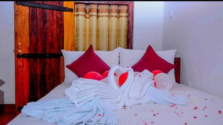 Rainforest Holiday Inn Deniyaya Luaran gambar